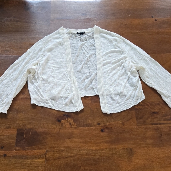 Torrid Cream Open-Front Three Quarter Sleeve Cropped Caridigan Shrug Size 1X - Picture 1 of 14